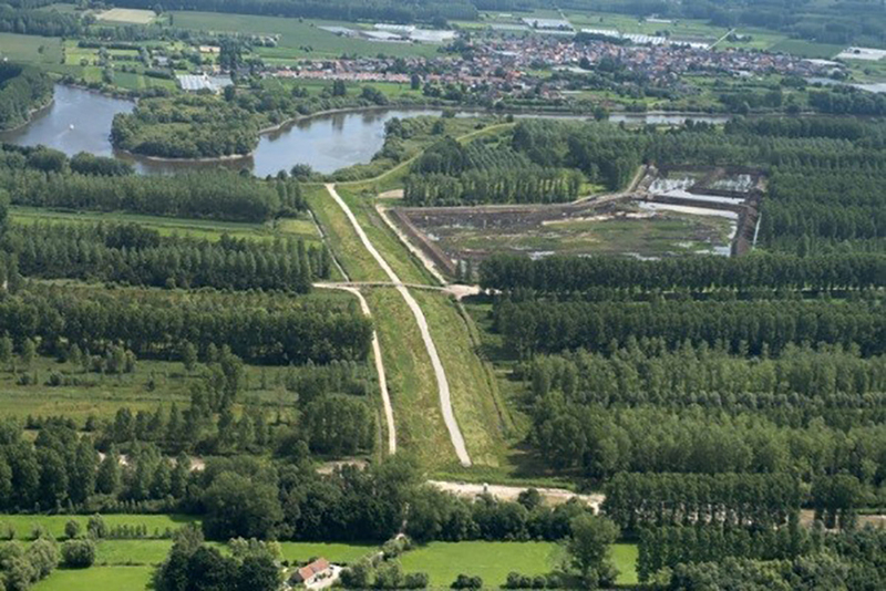 case study vlassenbroek compartment dyke // cs_vlassenbroek-compartment-dyke.jpg (410 K)