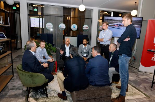 30/03/26 Dredging days picture 1 // ceda_event_1_595x395.jpg (45 K)